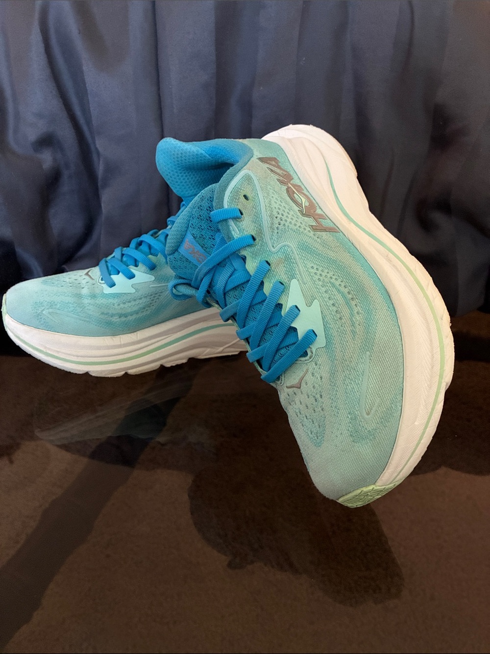 HOKA CLIFTON 10 SKYWARD BLUE. WOMENS SIZE 7 D - Picture 5 of 13